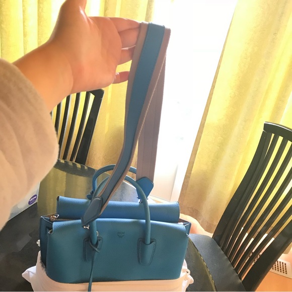 MCM Medium Sized Tote - Picture 5 of 6